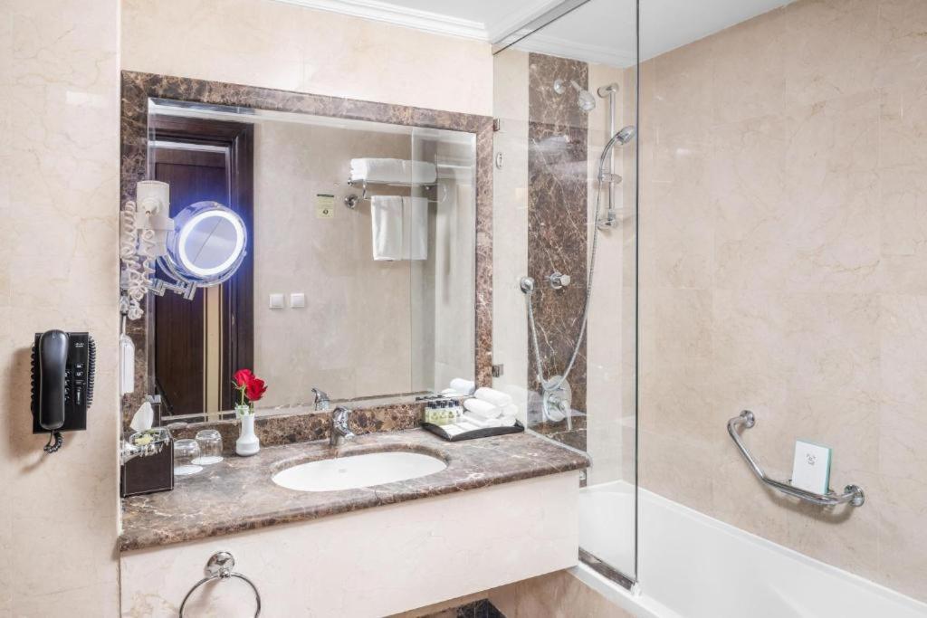 Taiba Arac Suites Main image 2